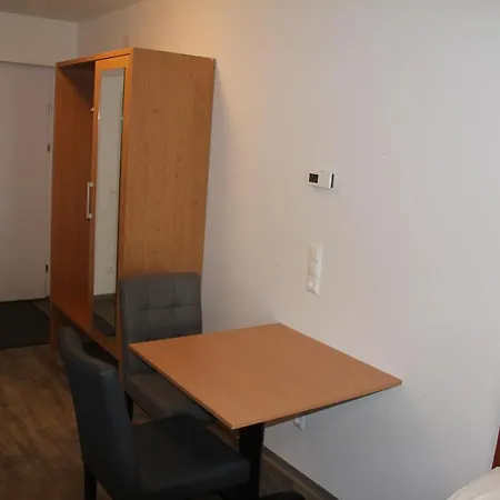 Workers Appartements Kreuzwirt 3*